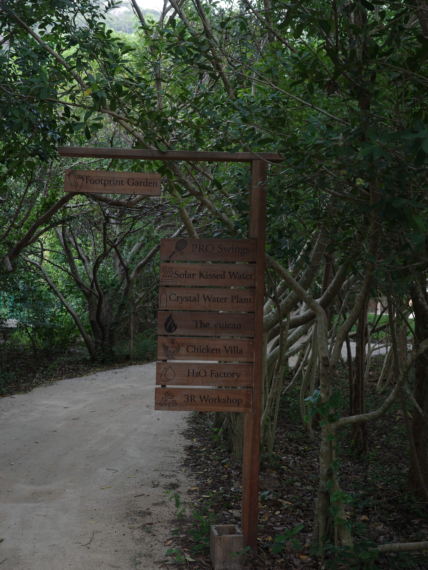 ร็อค - ขวัญลดา รุ่งโรจน์อำภา