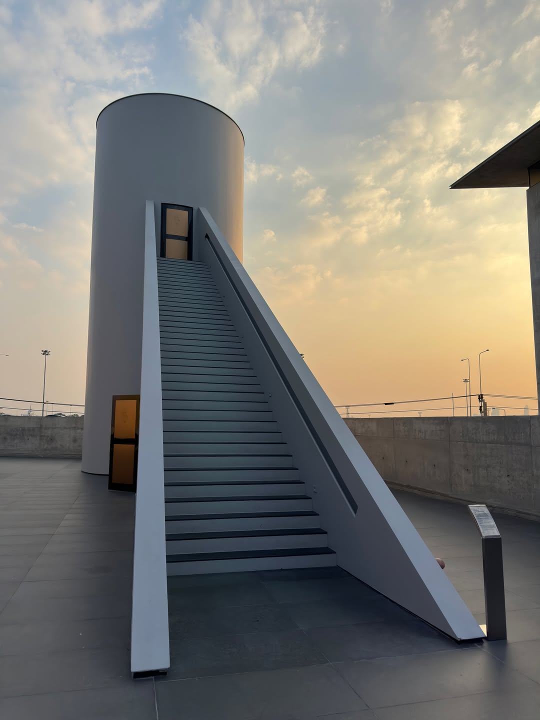 ร็อค - ขวัญลดา รุ่งโรจน์อำภา