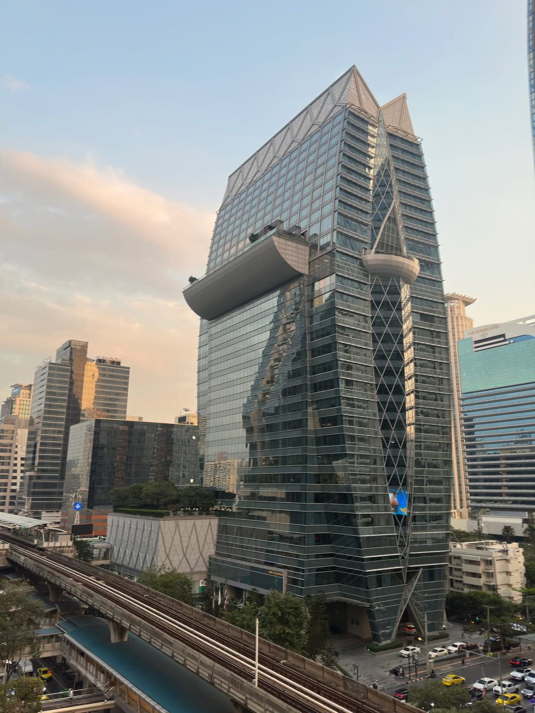 ร็อค - ขวัญลดา รุ่งโรจน์อำภา