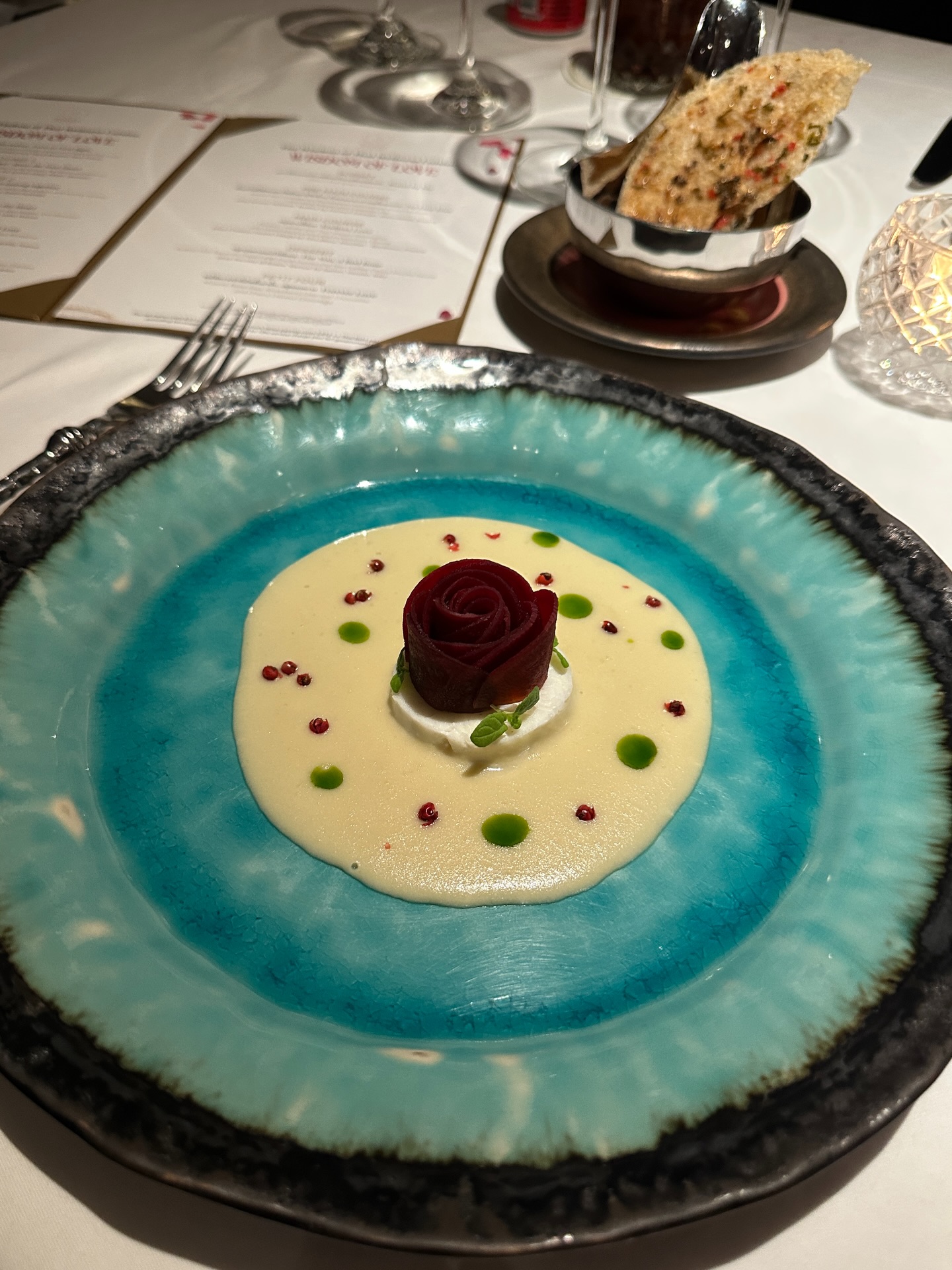 ร็อค - ขวัญลดา รุ่งโรจน์อำภา