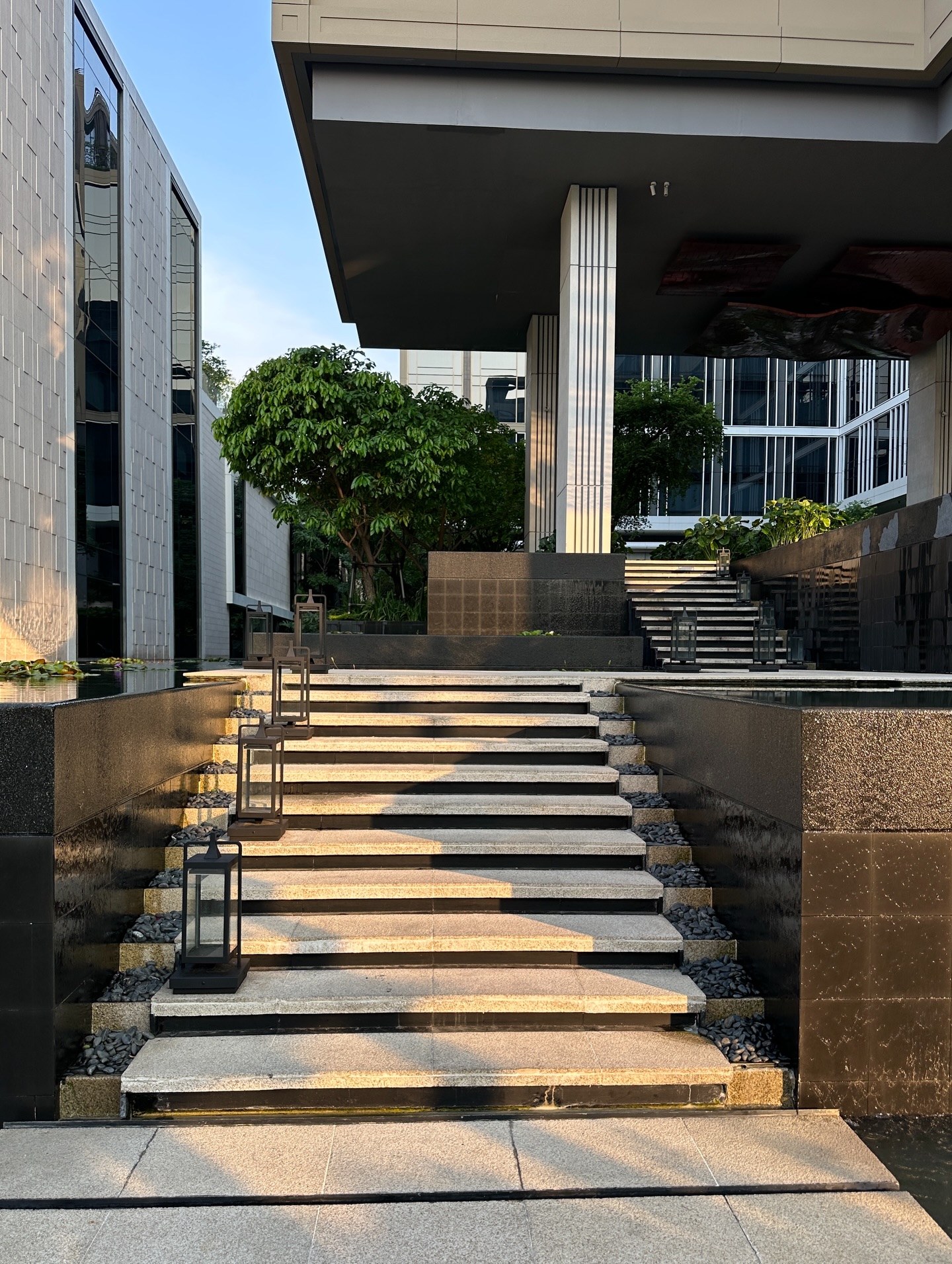 ร็อค - ขวัญลดา รุ่งโรจน์อำภา