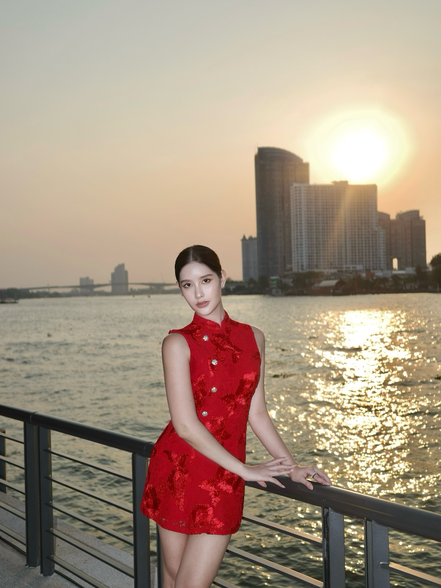 ร็อค - ขวัญลดา รุ่งโรจน์อำภา