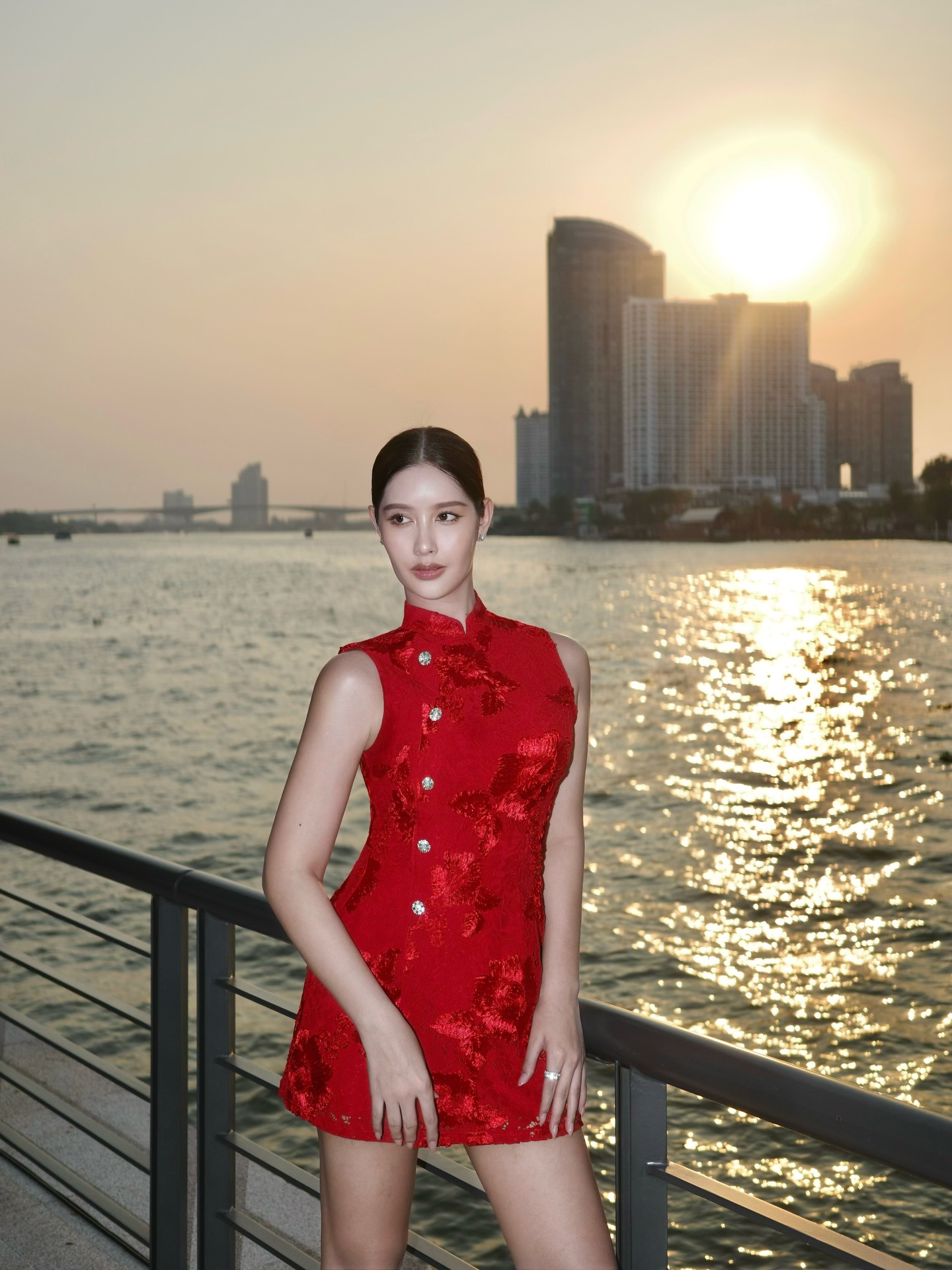 ร็อค - ขวัญลดา รุ่งโรจน์อำภา