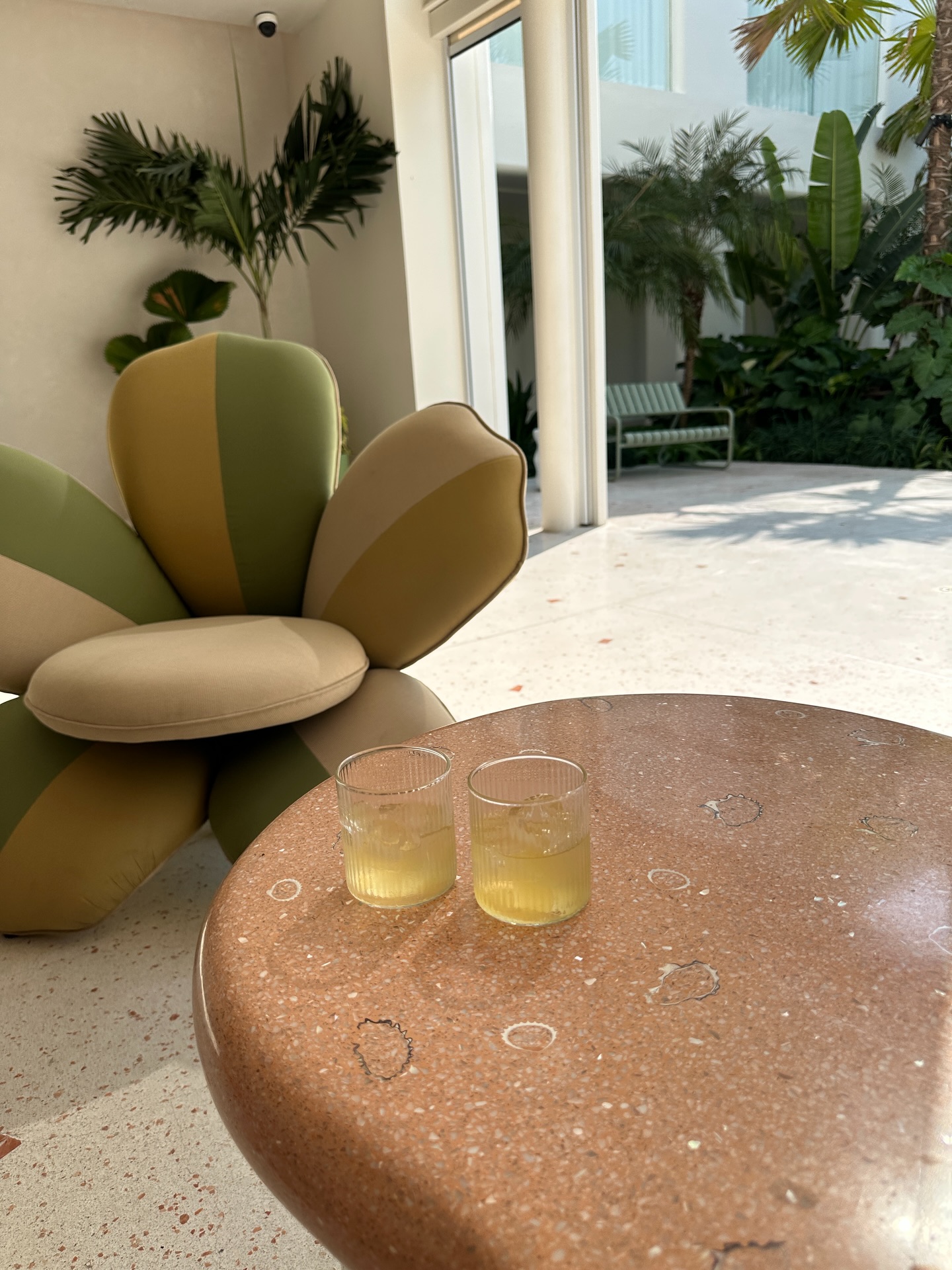 ร็อค - ขวัญลดา รุ่งโรจน์อำภา