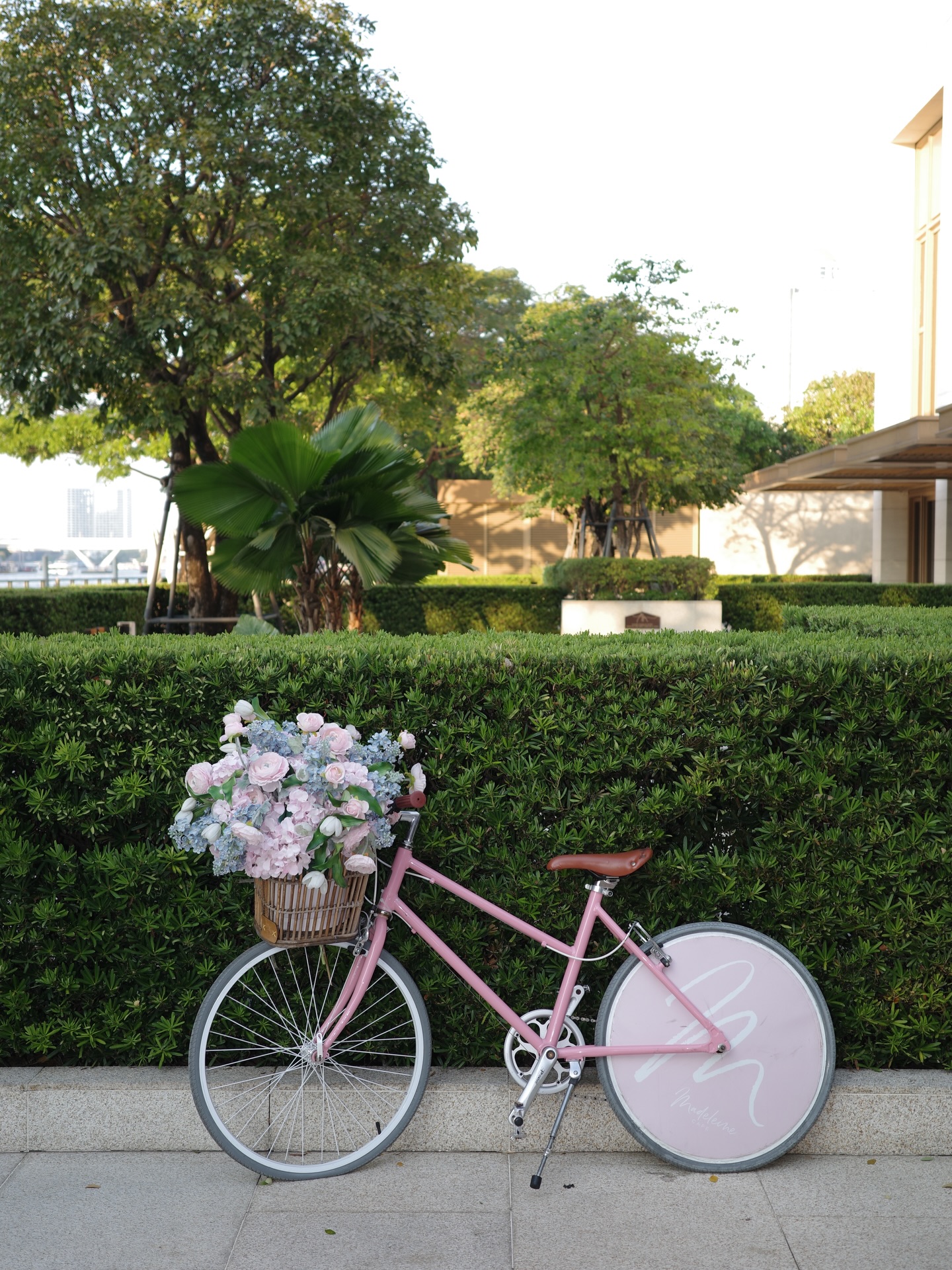 ร็อค - ขวัญลดา รุ่งโรจน์อำภา