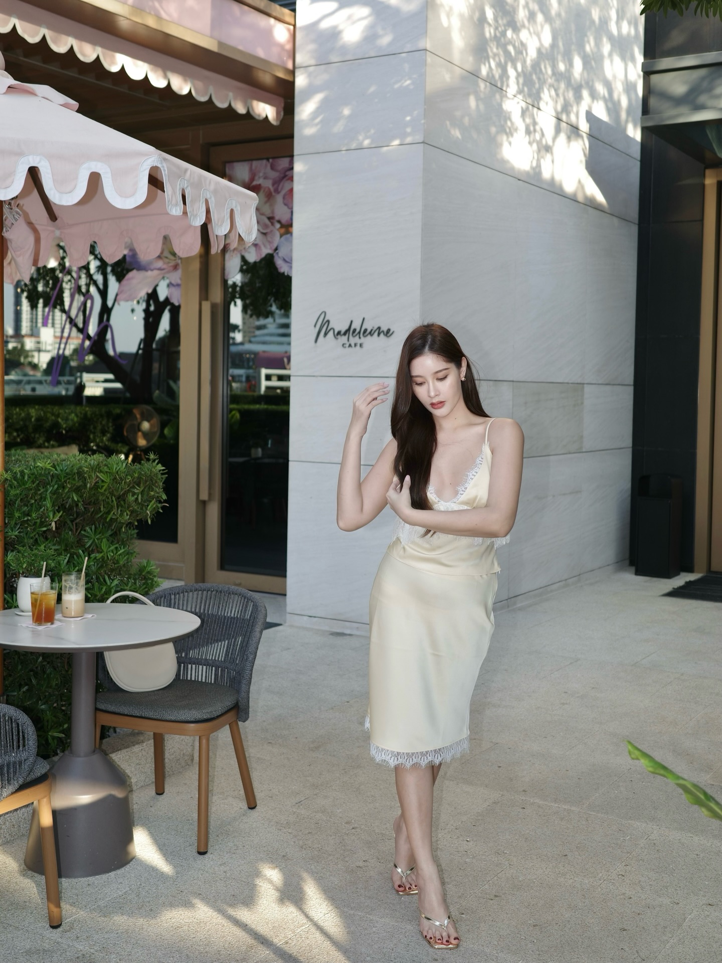 ร็อค - ขวัญลดา รุ่งโรจน์อำภา