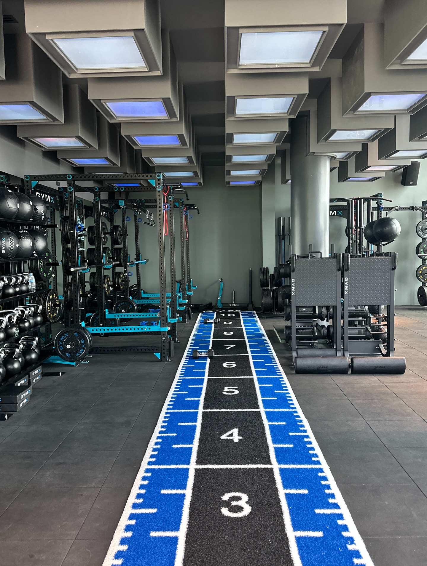 ร็อค - ขวัญลดา รุ่งโรจน์อำภา