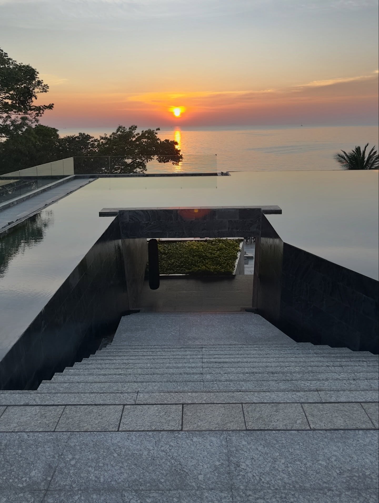 ร็อค - ขวัญลดา รุ่งโรจน์อำภา