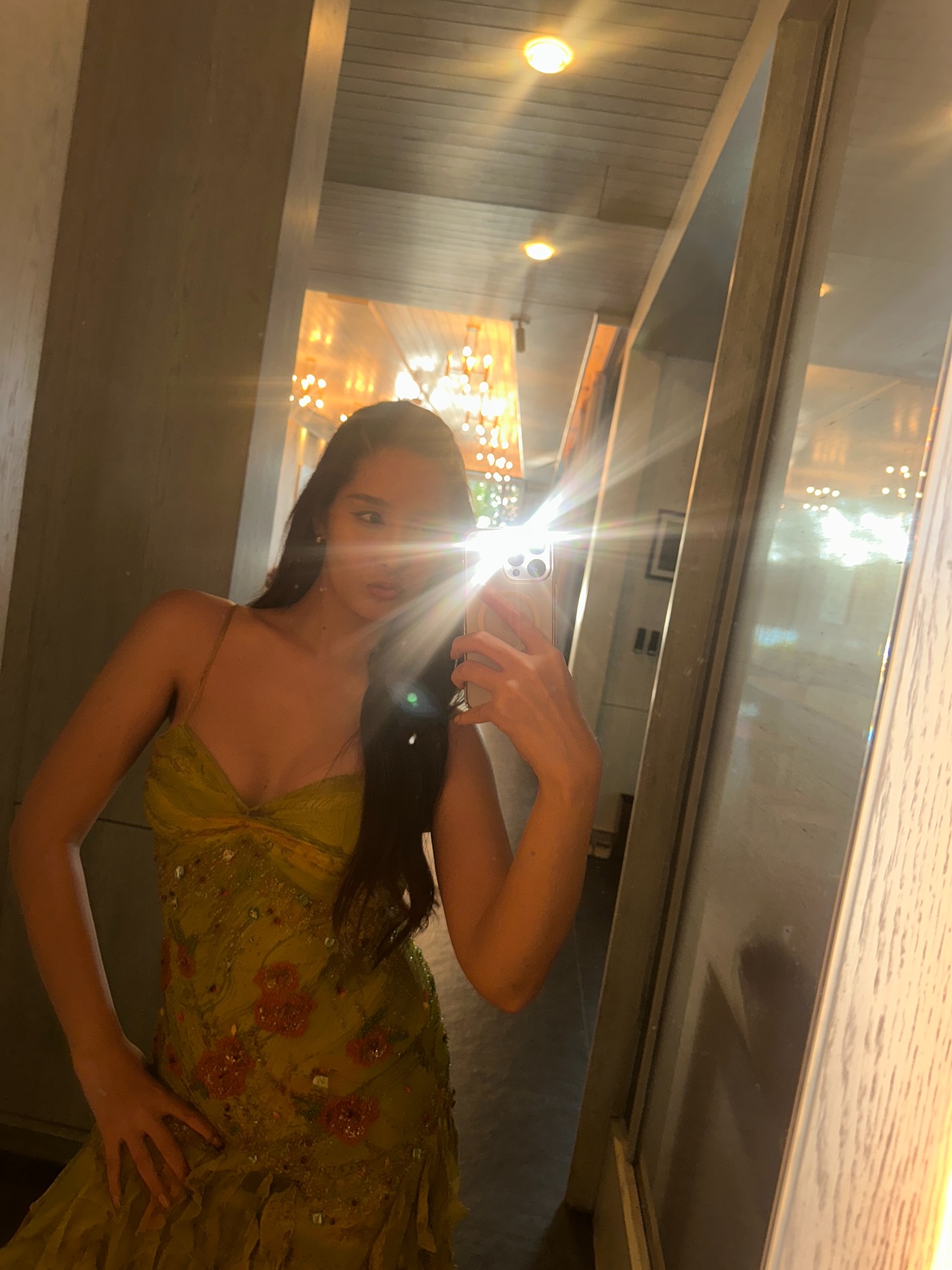 ร็อค - ขวัญลดา รุ่งโรจน์อำภา