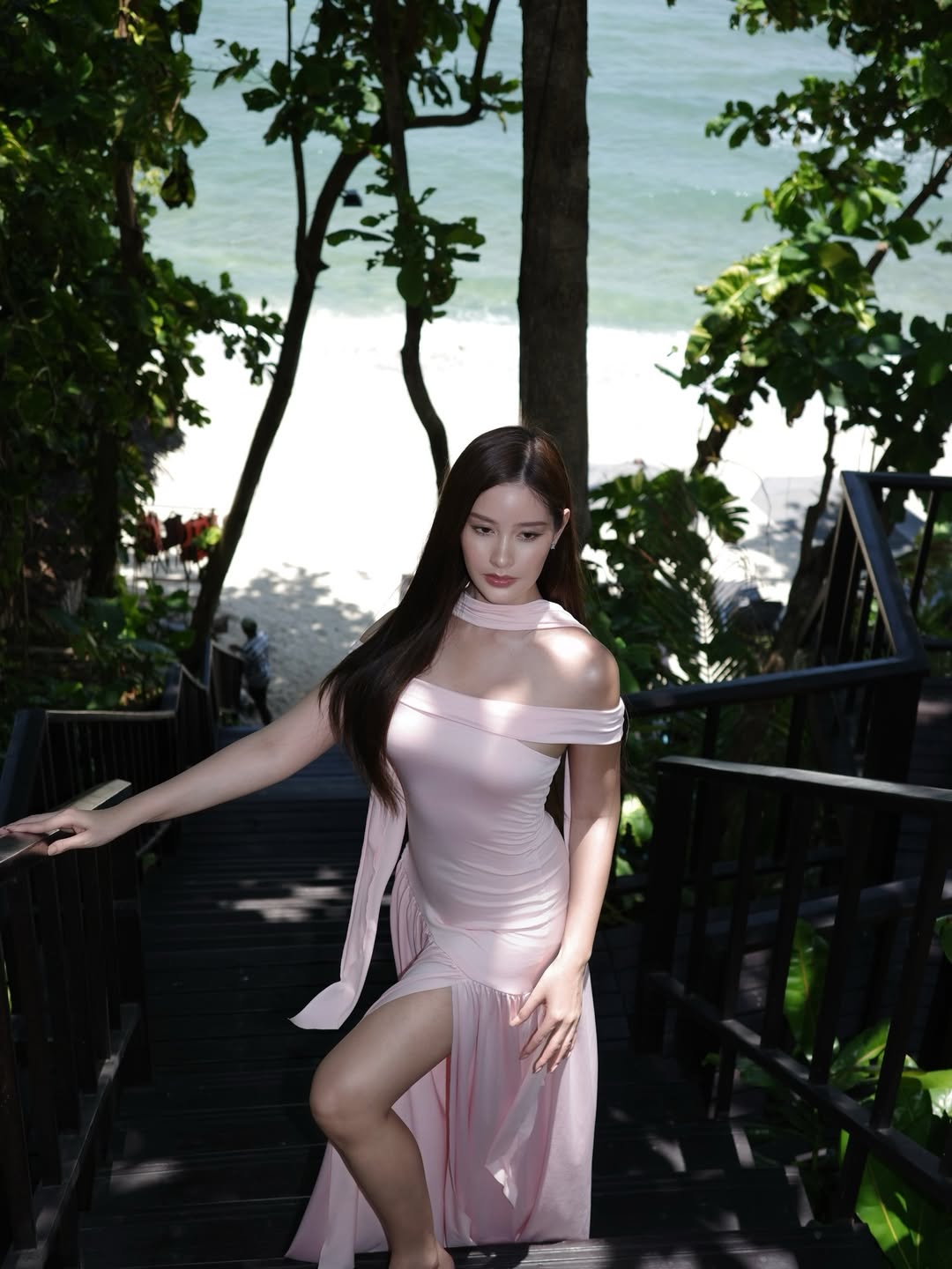 ร็อค - ขวัญลดา รุ่งโรจน์อำภา