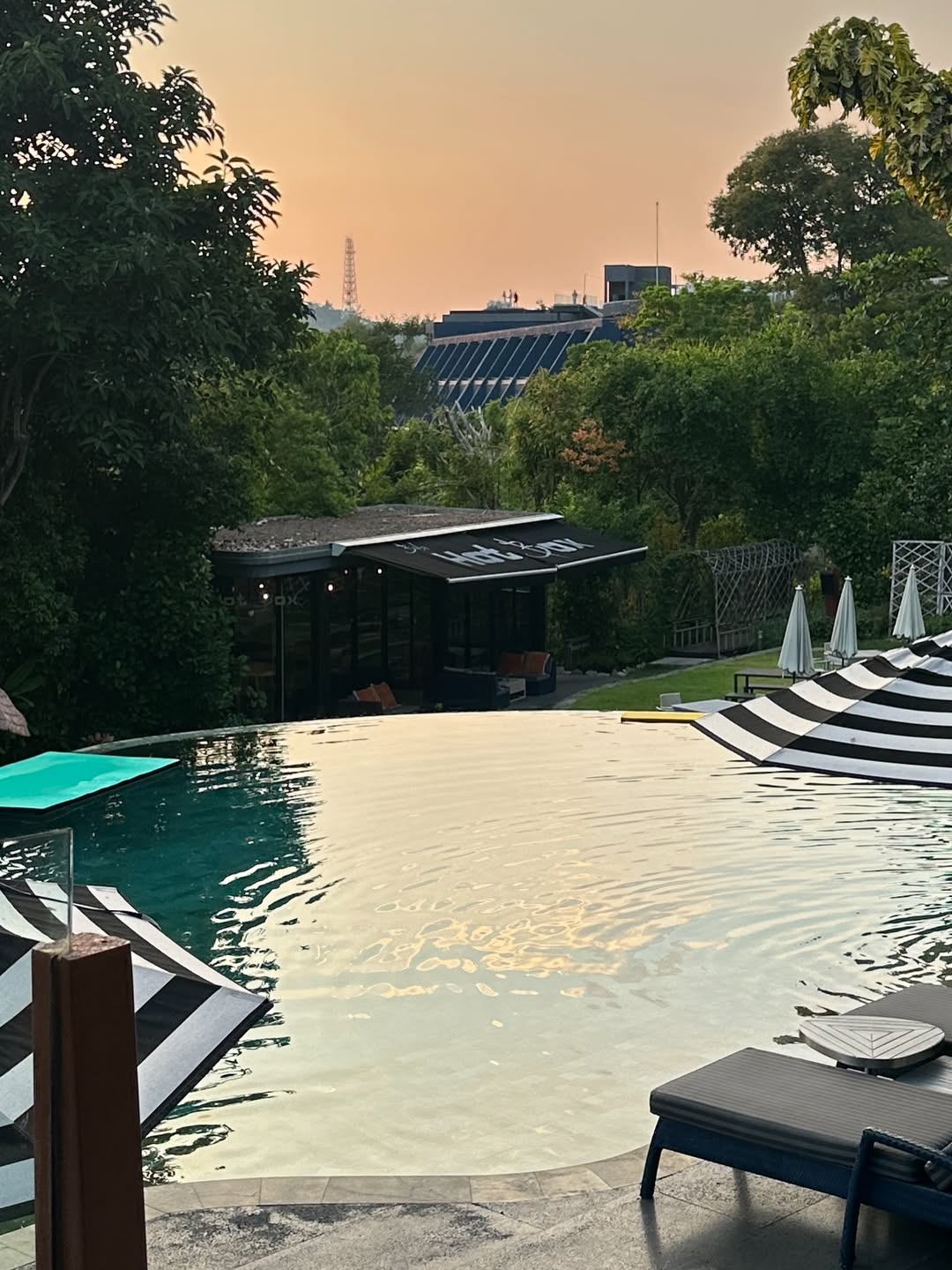 ร็อค - ขวัญลดา รุ่งโรจน์อำภา