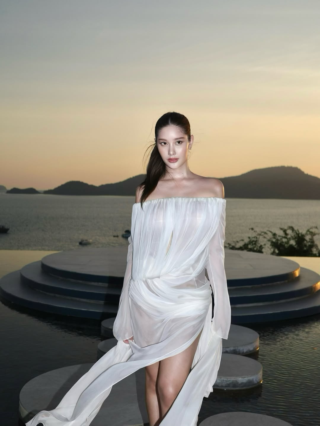 ร็อค - ขวัญลดา รุ่งโรจน์อำภา