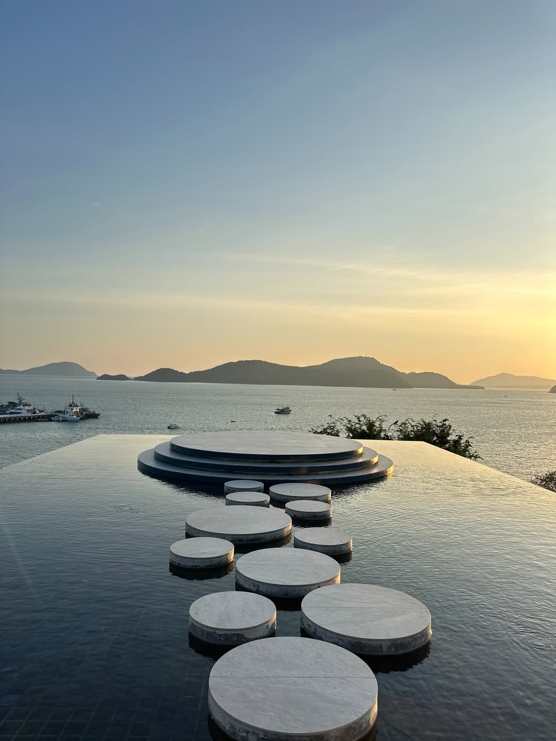 ร็อค - ขวัญลดา รุ่งโรจน์อำภา