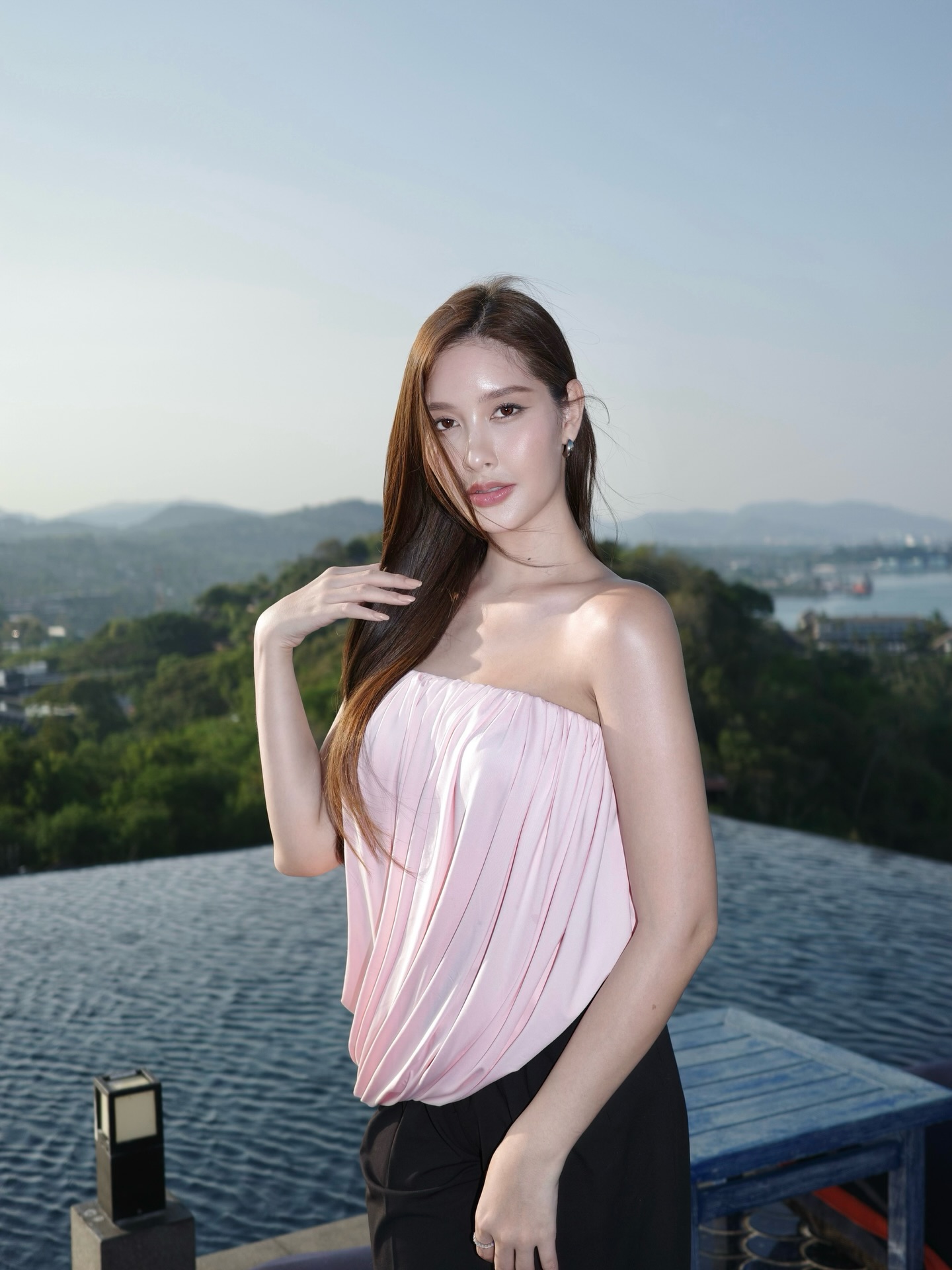 ร็อค - ขวัญลดา รุ่งโรจน์อำภา