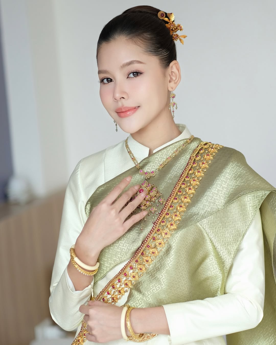 ไข่มุก - รุ่งรัตน์ เหม็งพานิช