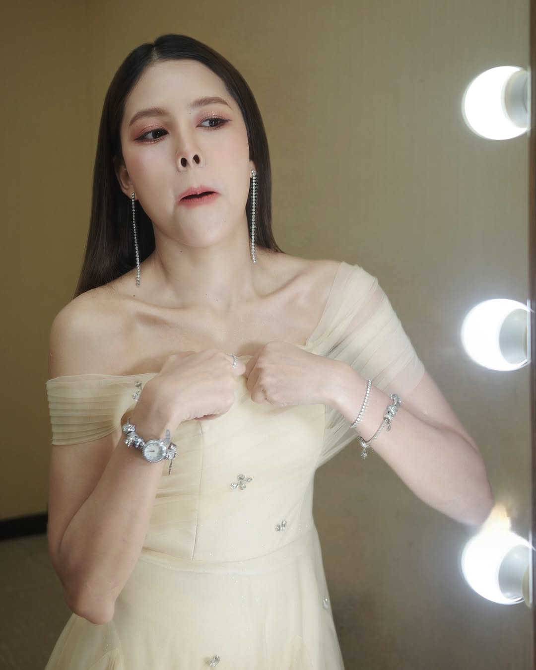 ไข่มุก - รุ่งรัตน์ เหม็งพานิช