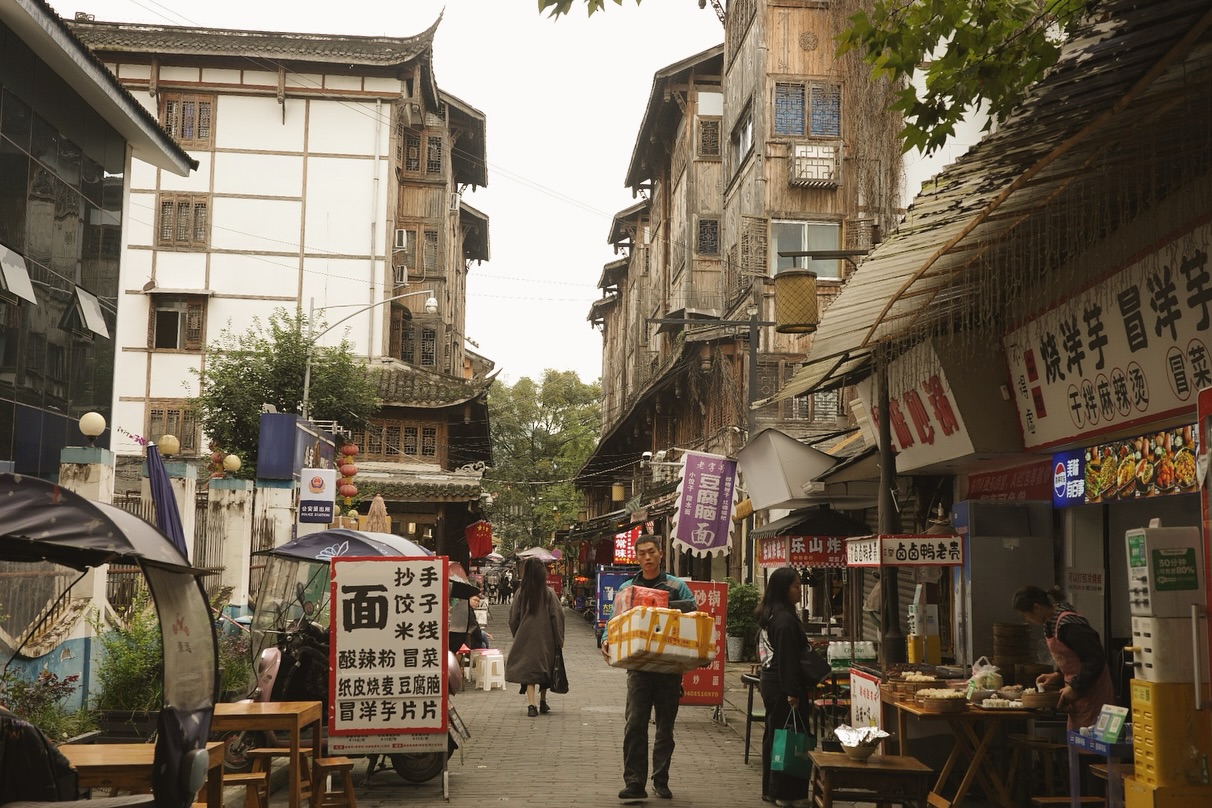 ไข่มุก - รุ่งรัตน์ เหม็งพานิช
