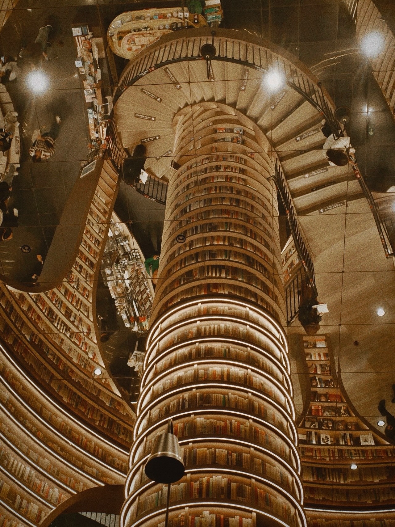 ไข่มุก - รุ่งรัตน์ เหม็งพานิช