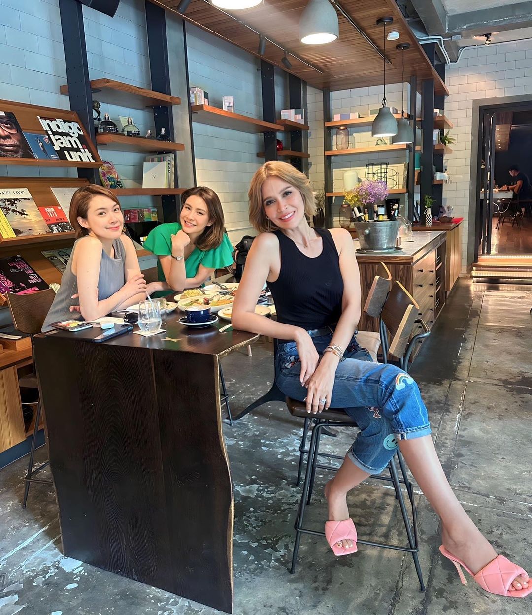 นิหน่า - สุฐิตา ปัญญายงค์