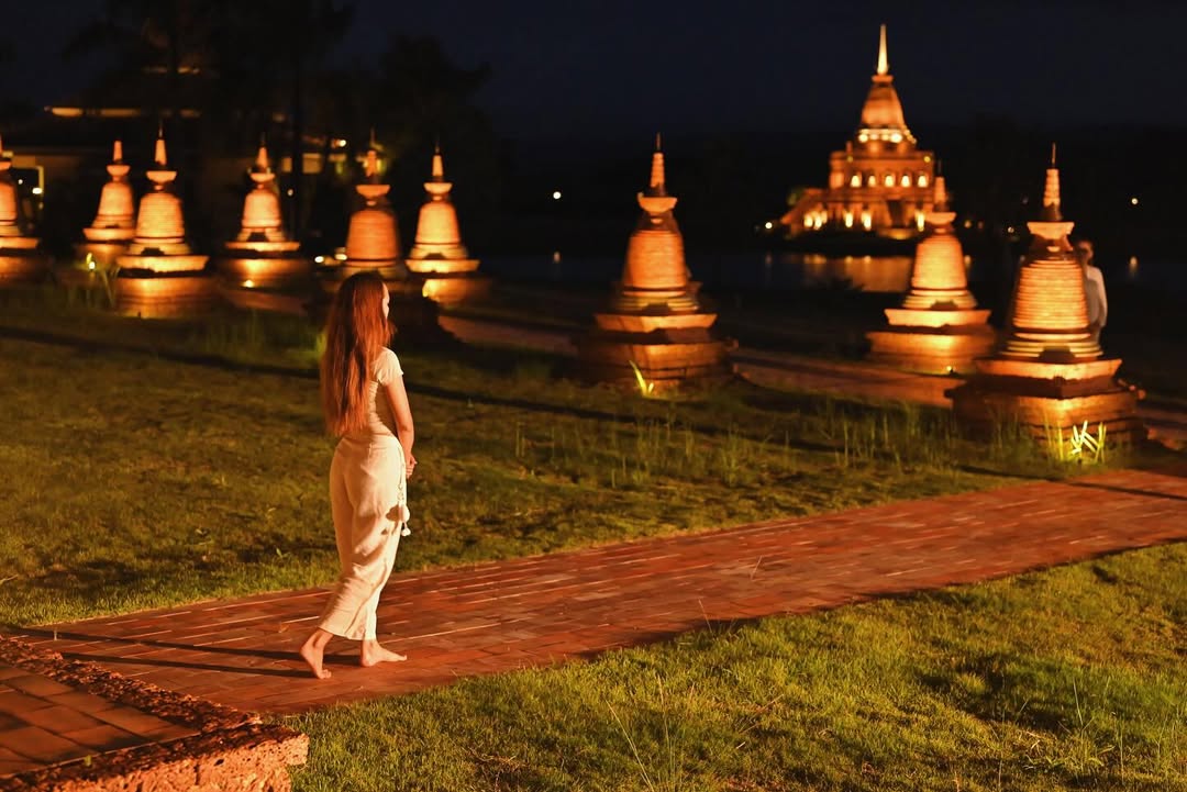 ซาร่า - นลิน โฮเลอร์