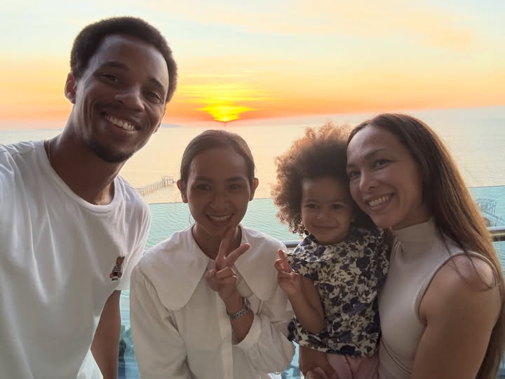 ซาร่า - นลิน โฮเลอร์