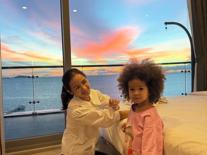 ซาร่า - นลิน โฮเลอร์