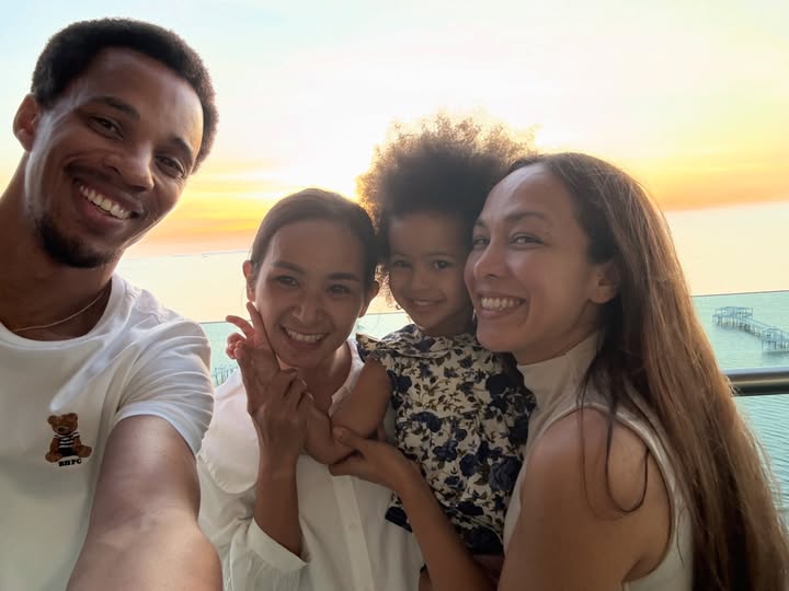 ซาร่า - นลิน โฮเลอร์