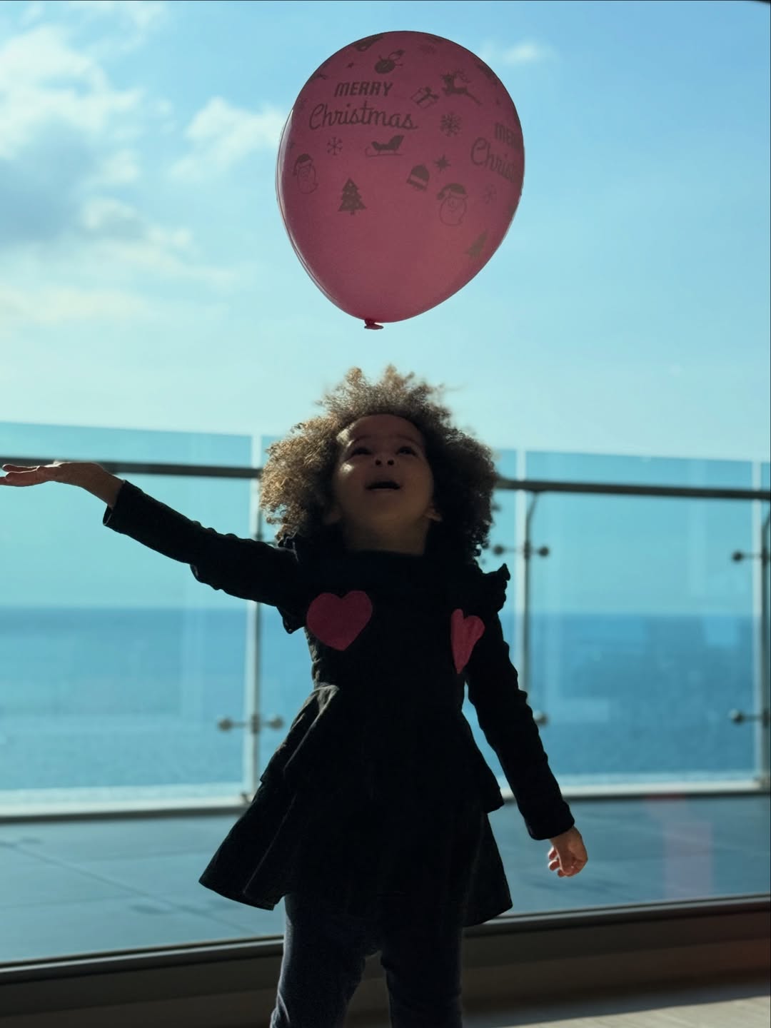 ซาร่า - นลิน โฮเลอร์