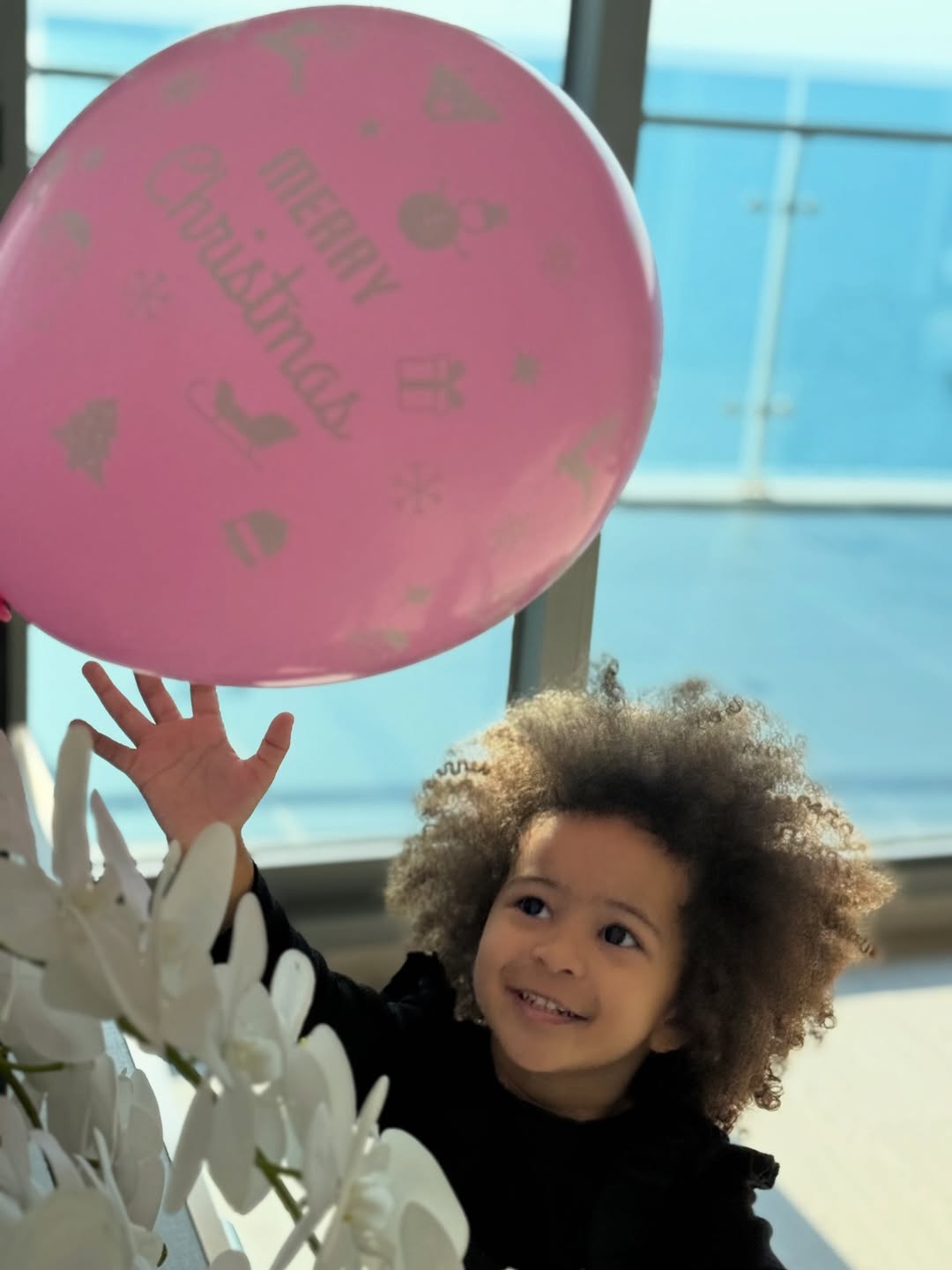 ซาร่า - นลิน โฮเลอร์