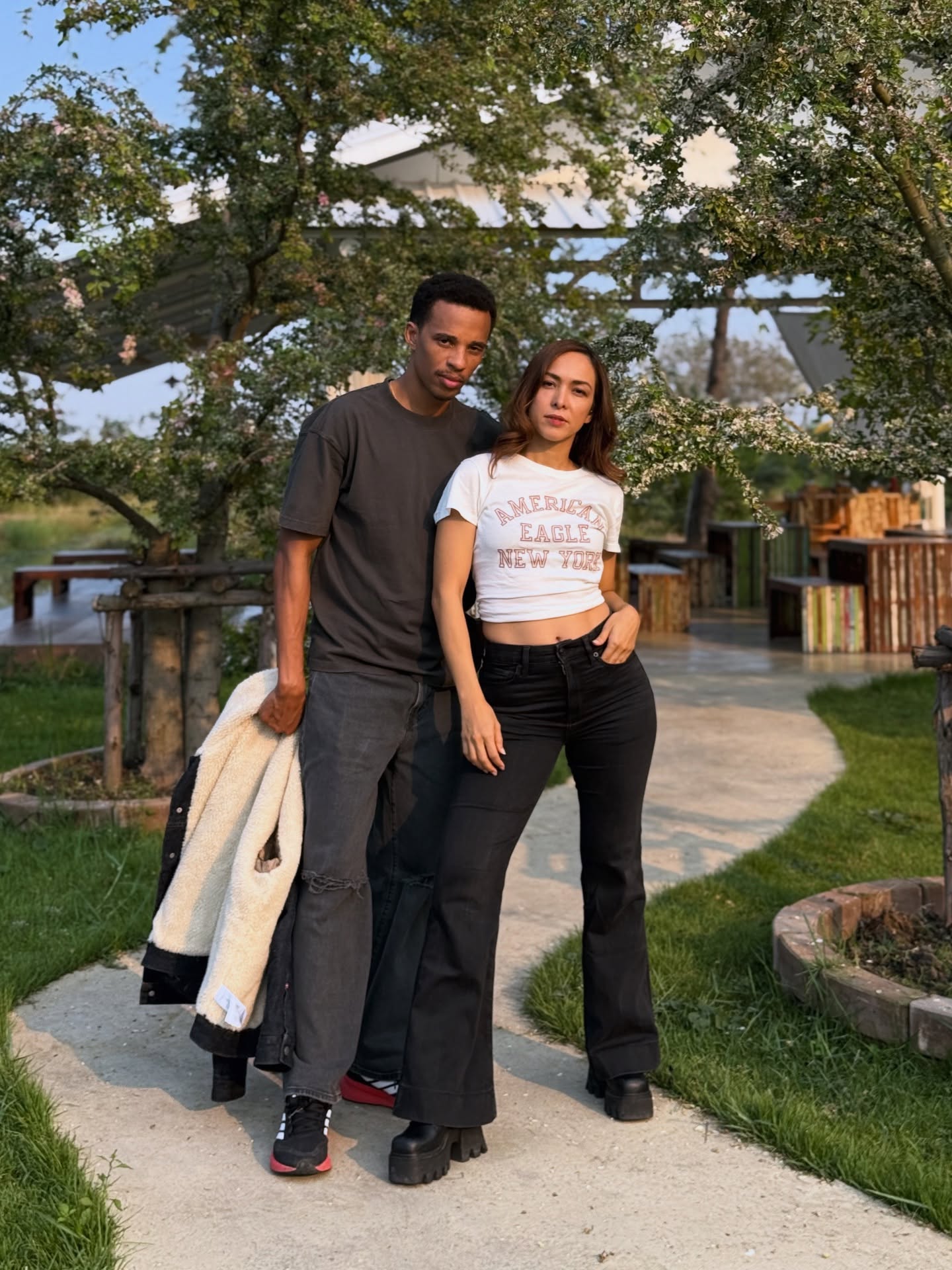 ซาร่า - นลิน โฮเลอร์