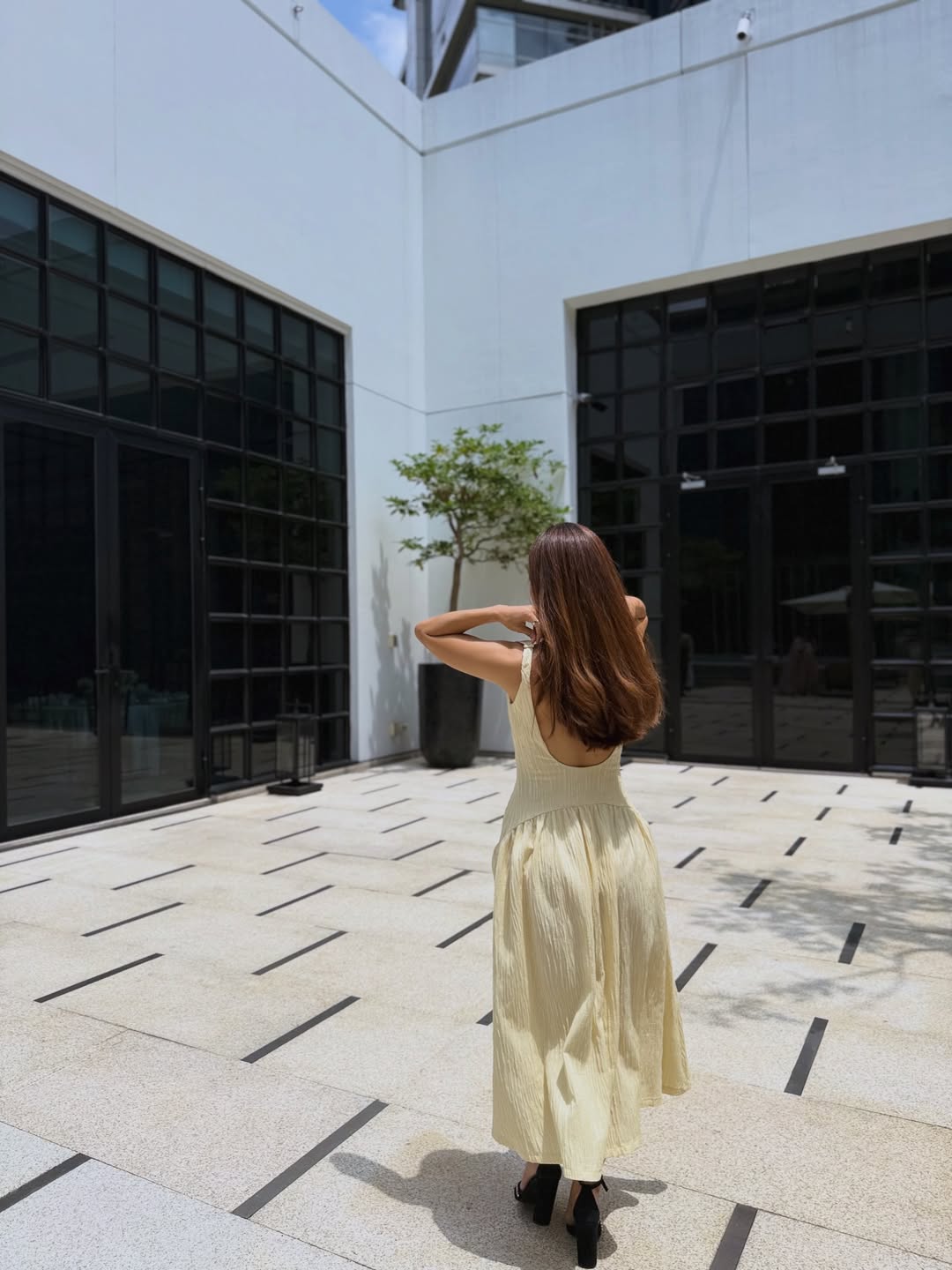 ซาร่า - นลิน โฮเลอร์