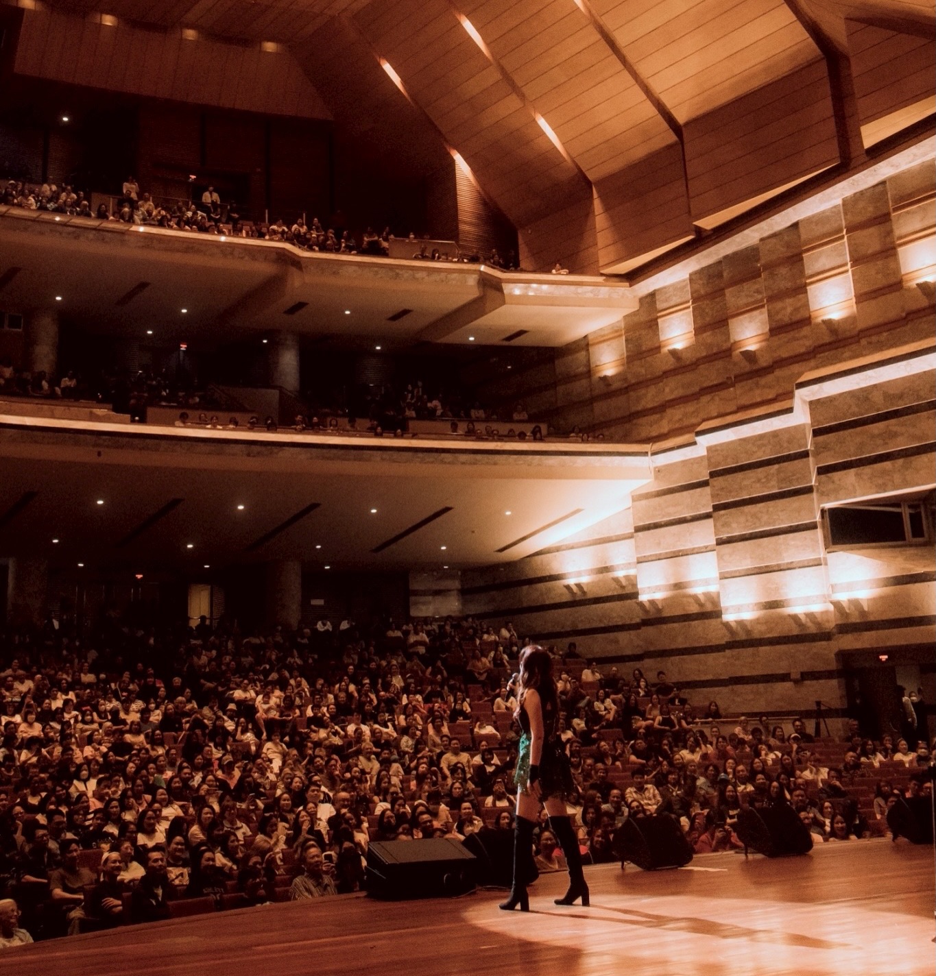 มาช่า วัฒนพานิช