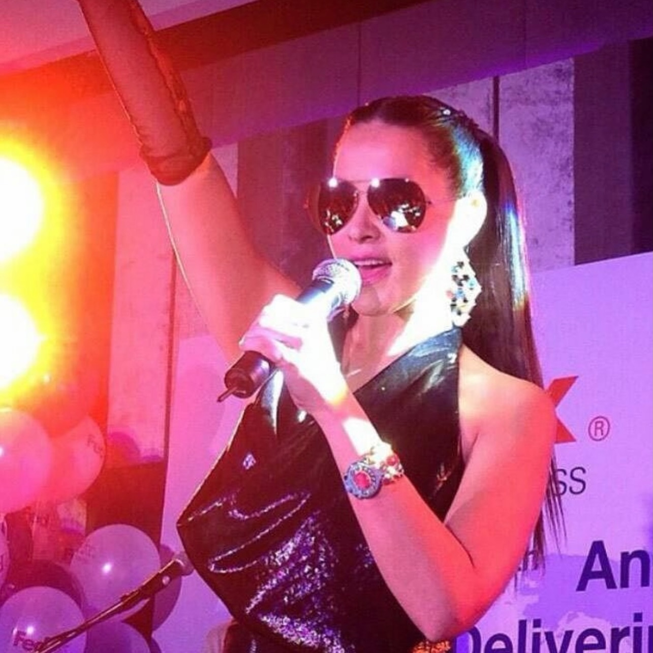 มาช่า วัฒนพานิช