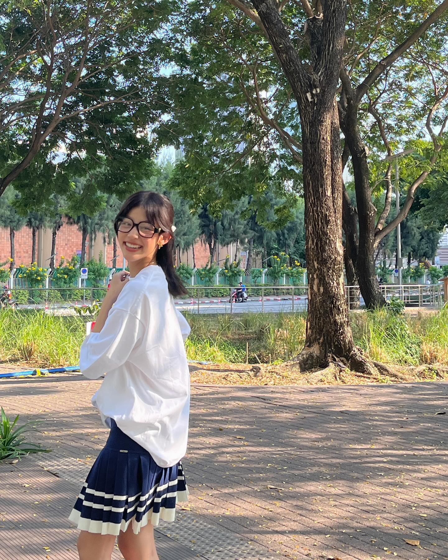 ใบปอ - ธิติยา จิระพรศิลป์