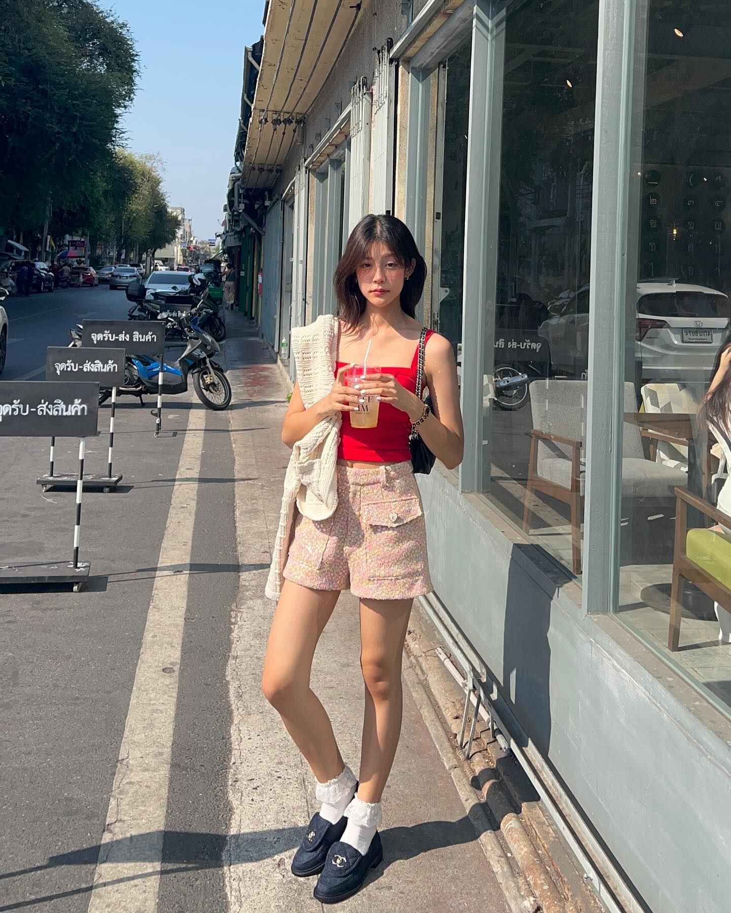 ใบปอ - ธิติยา จิระพรศิลป์