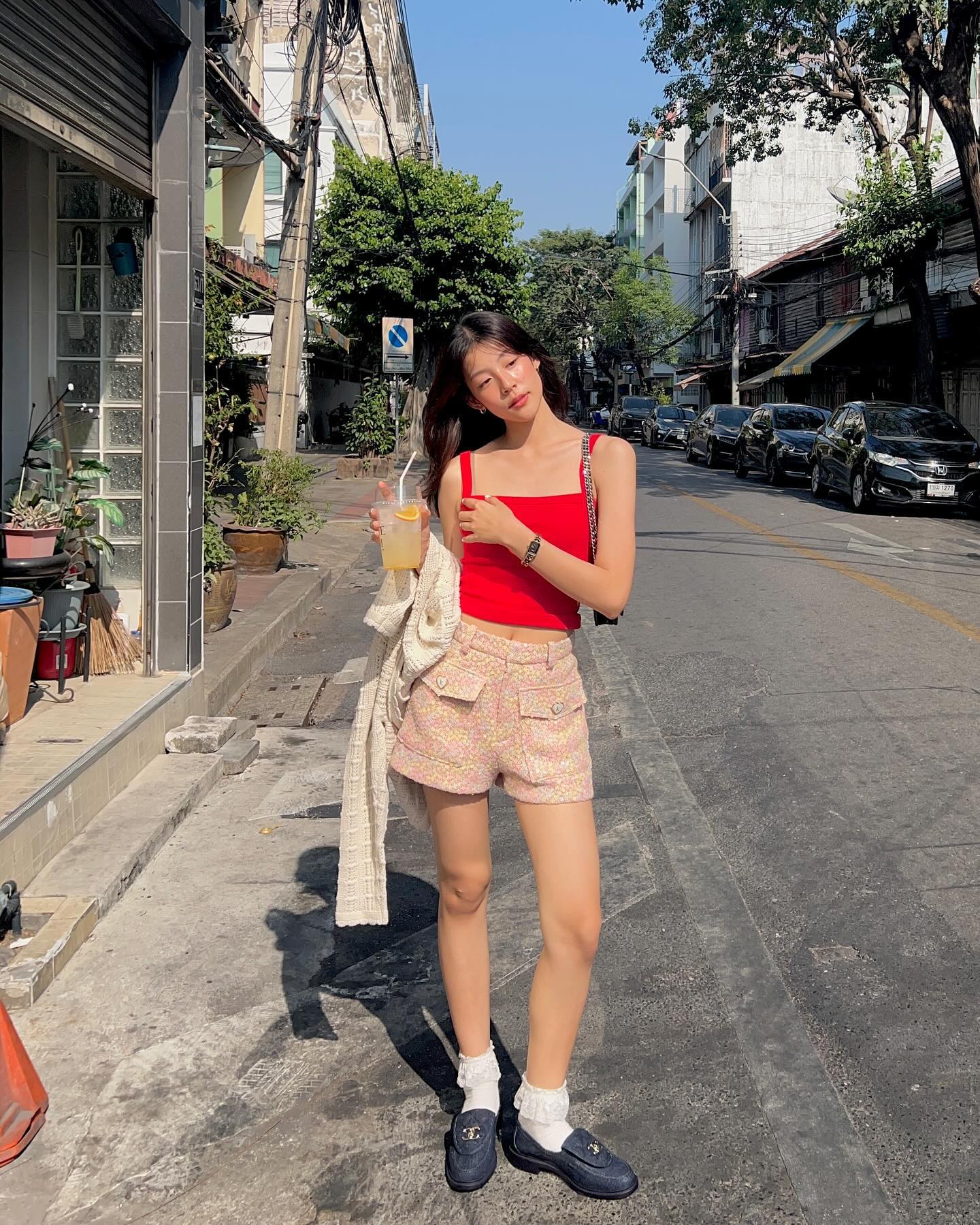 ใบปอ - ธิติยา จิระพรศิลป์