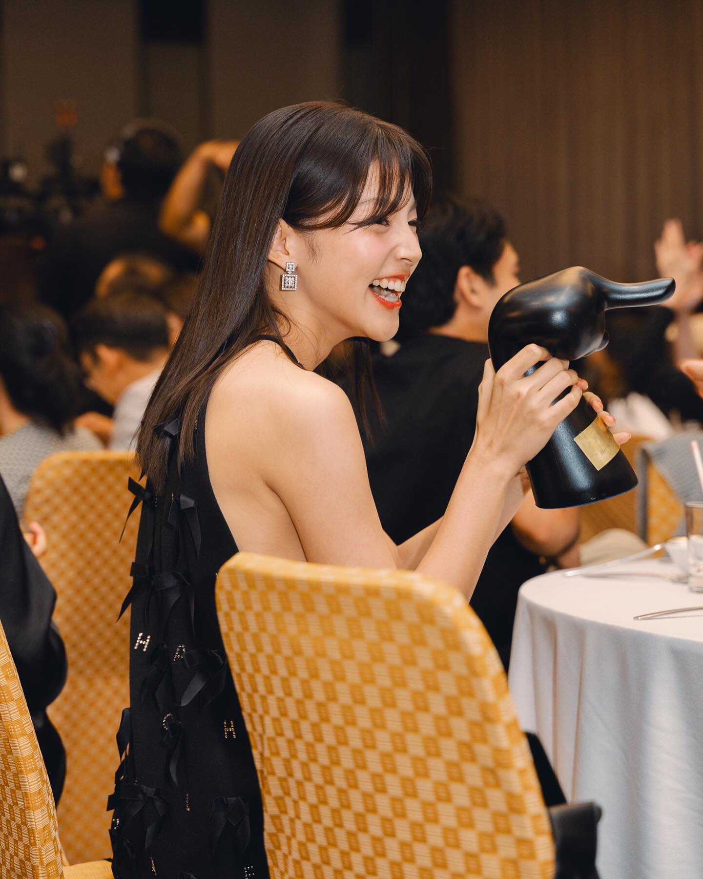 ใบปอ - ธิติยา จิระพรศิลป์