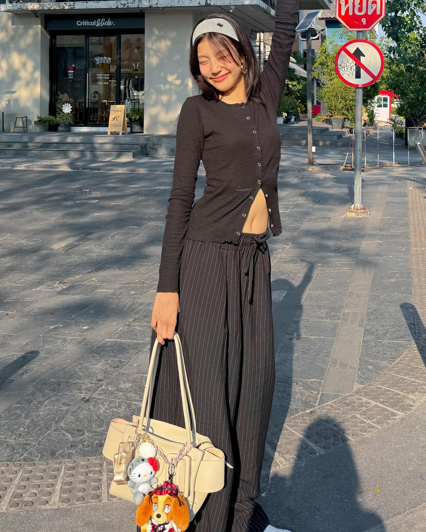 ใบปอ - ธิติยา จิระพรศิลป์