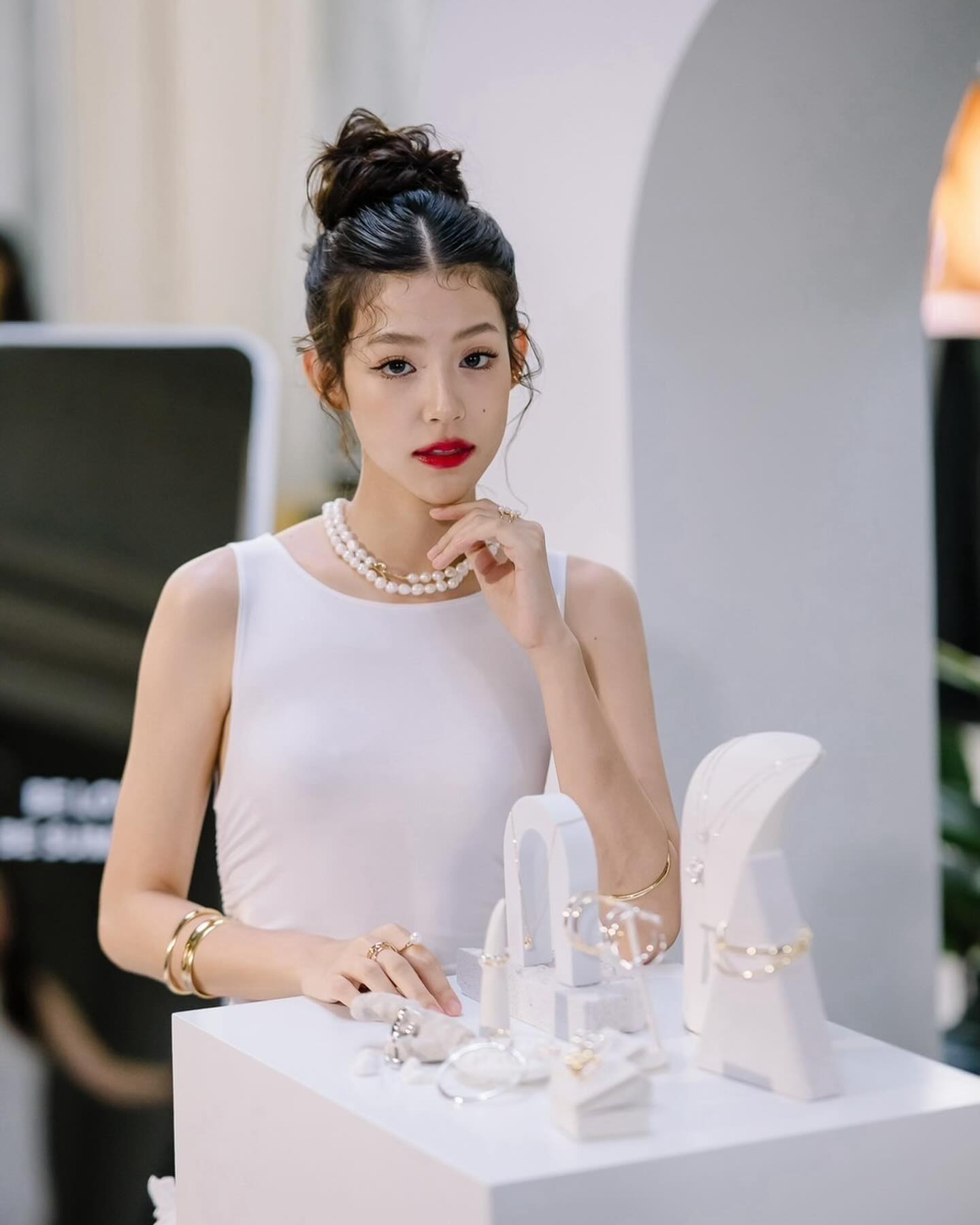 ใบปอ - ธิติยา จิระพรศิลป์