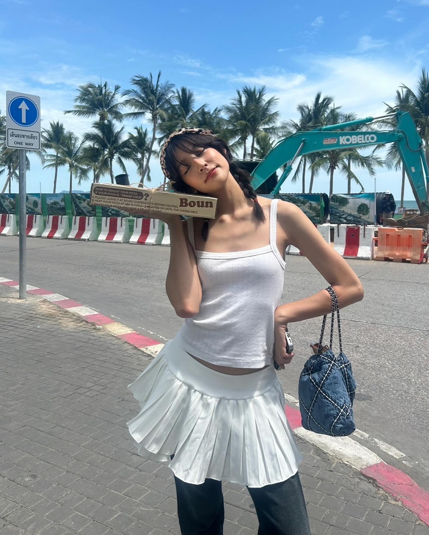 ใบปอ - ธิติยา จิระพรศิลป์