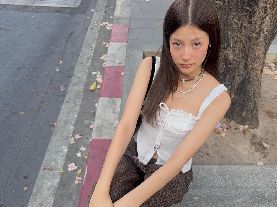 ใบปอ - ธิติยา จิระพรศิลป์