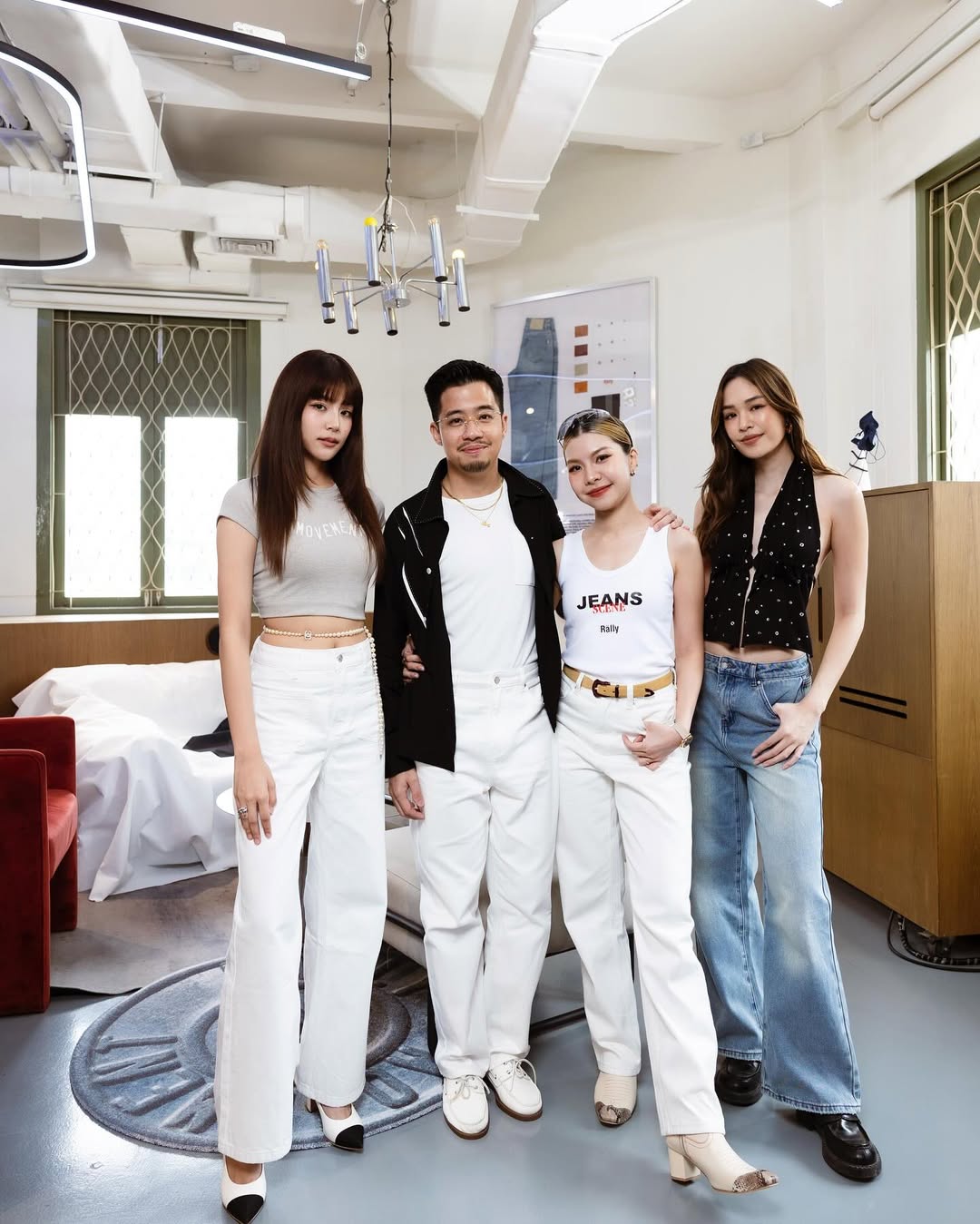ใบปอ - ธิติยา จิระพรศิลป์
