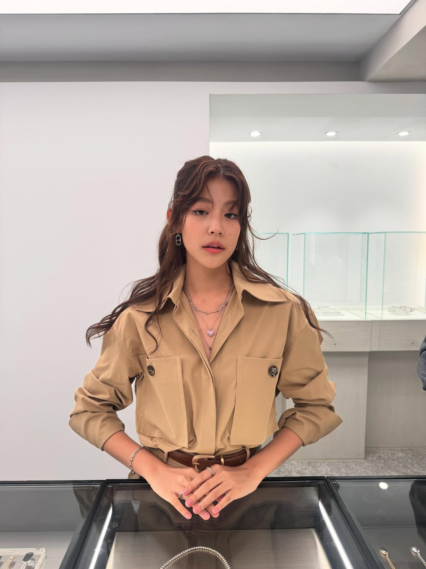 ใบปอ - ธิติยา จิระพรศิลป์