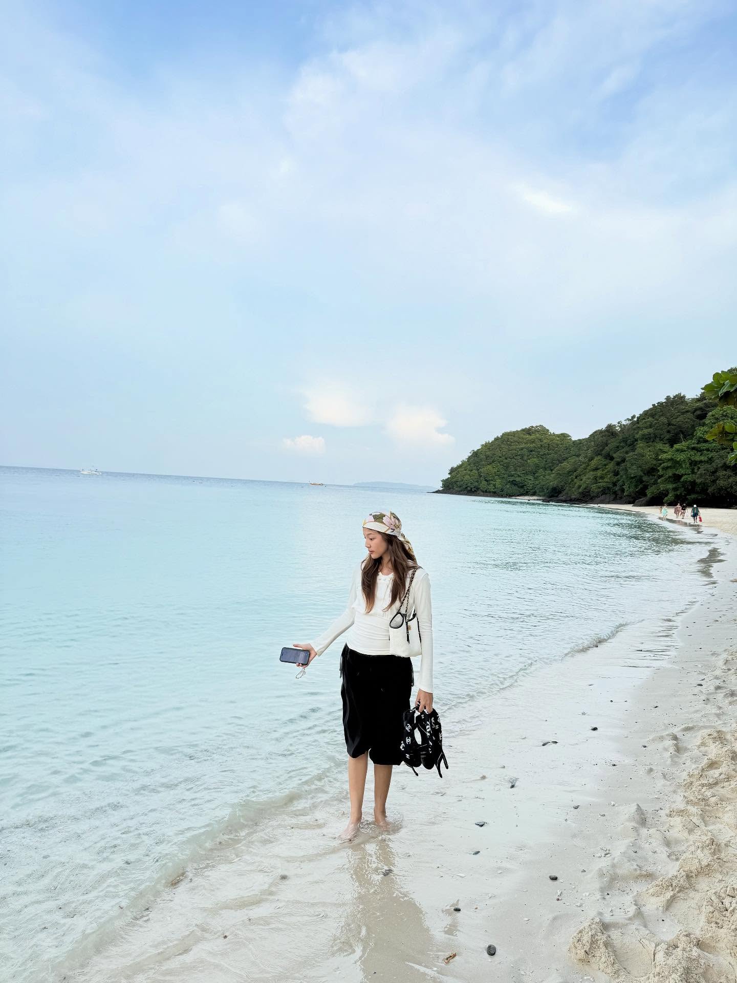 ใบปอ - ธิติยา จิระพรศิลป์