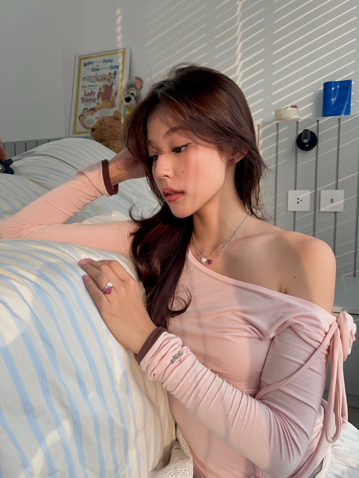 ใบปอ - ธิติยา จิระพรศิลป์