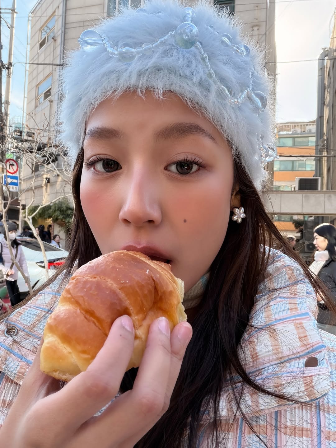 ใบปอ - ธิติยา จิระพรศิลป์