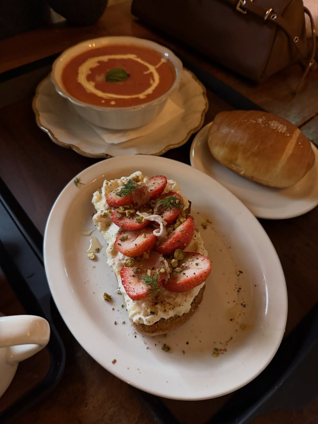 ใบปอ - ธิติยา จิระพรศิลป์