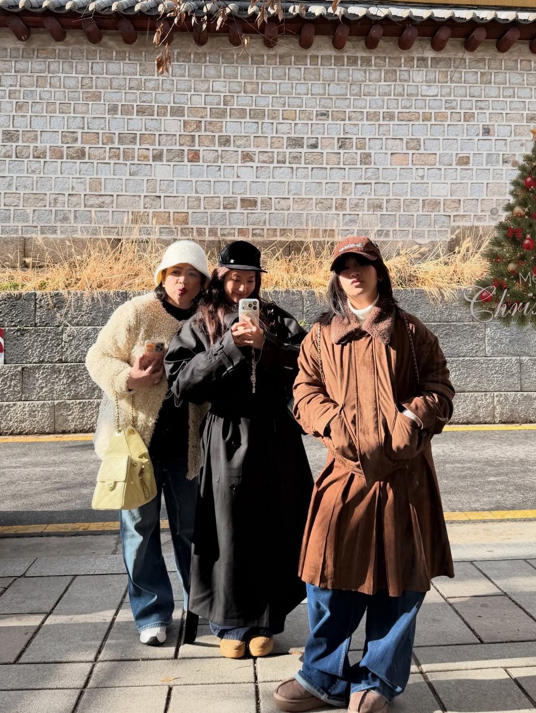 ใบปอ - ธิติยา จิระพรศิลป์