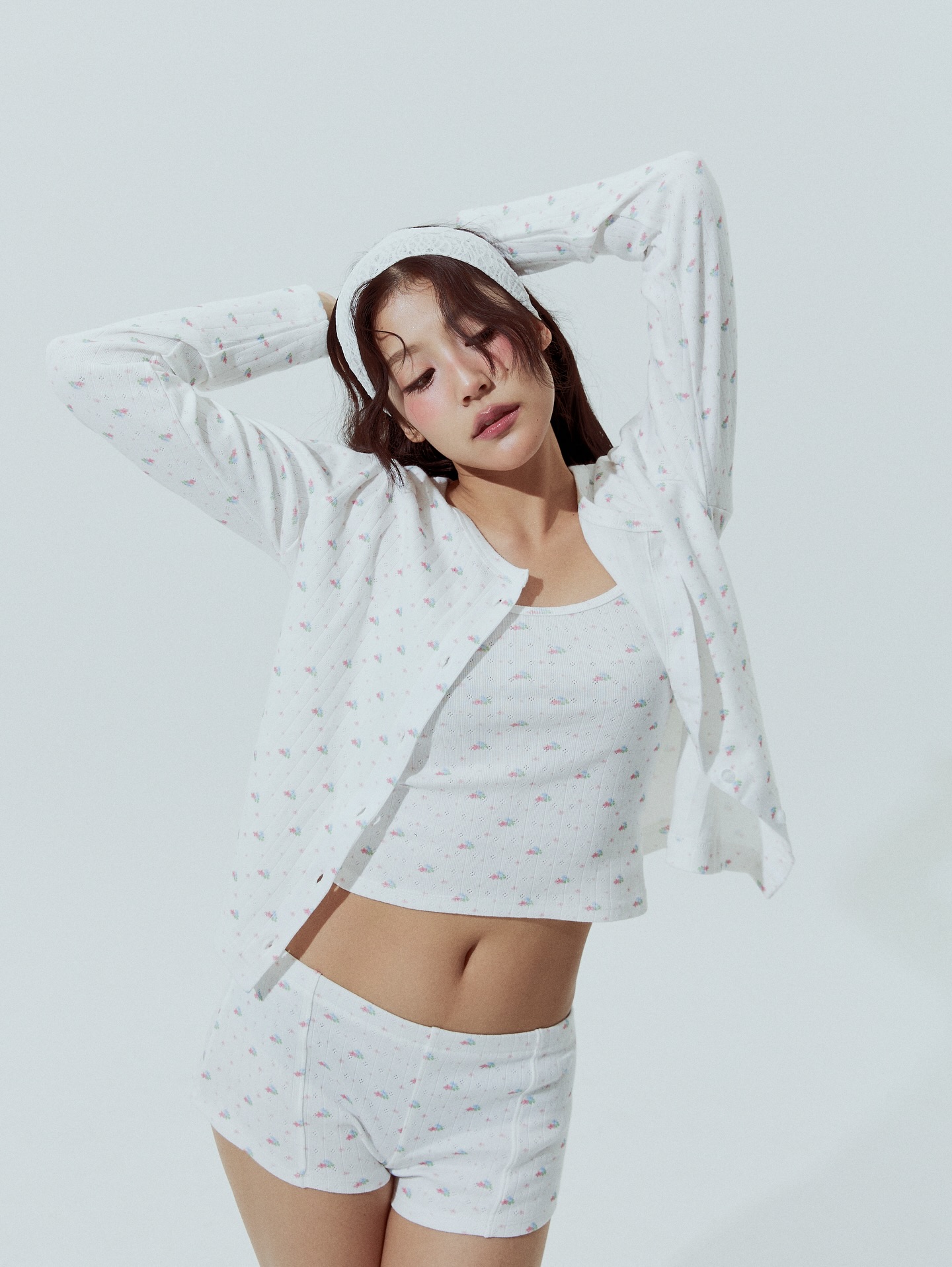 ใบปอ - ธิติยา จิระพรศิลป์