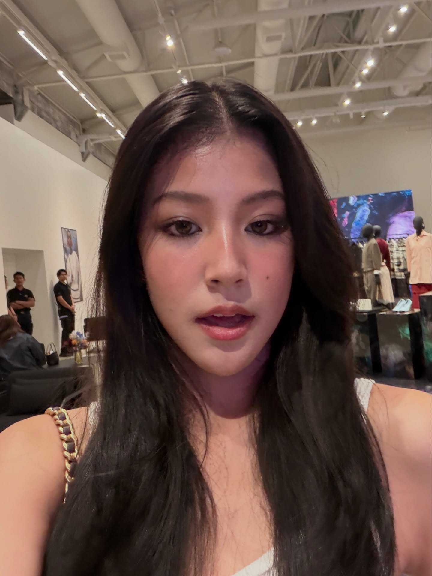 ใบปอ - ธิติยา จิระพรศิลป์